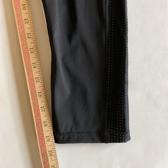 Athleta HIIT IT Mesh Capri - Picture 12 of 12